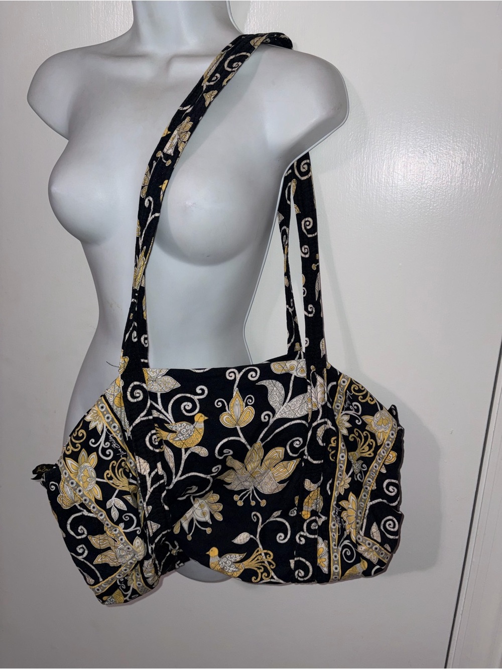 Vintage vintage Vera Bradley duffle bag retired "Yellow Bird"